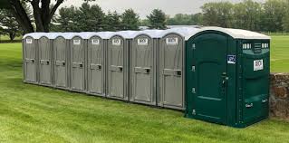 Portable Toilet Rental for Emergency Services in Pelican Bay, TX